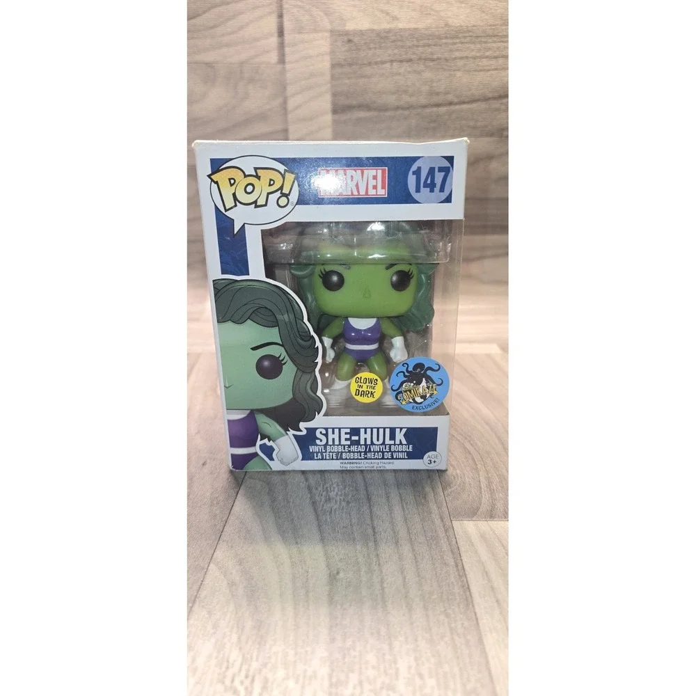 Funko Pop Marvel She-Hulk Classic GITD Figure  (Comikaze Exclusive)